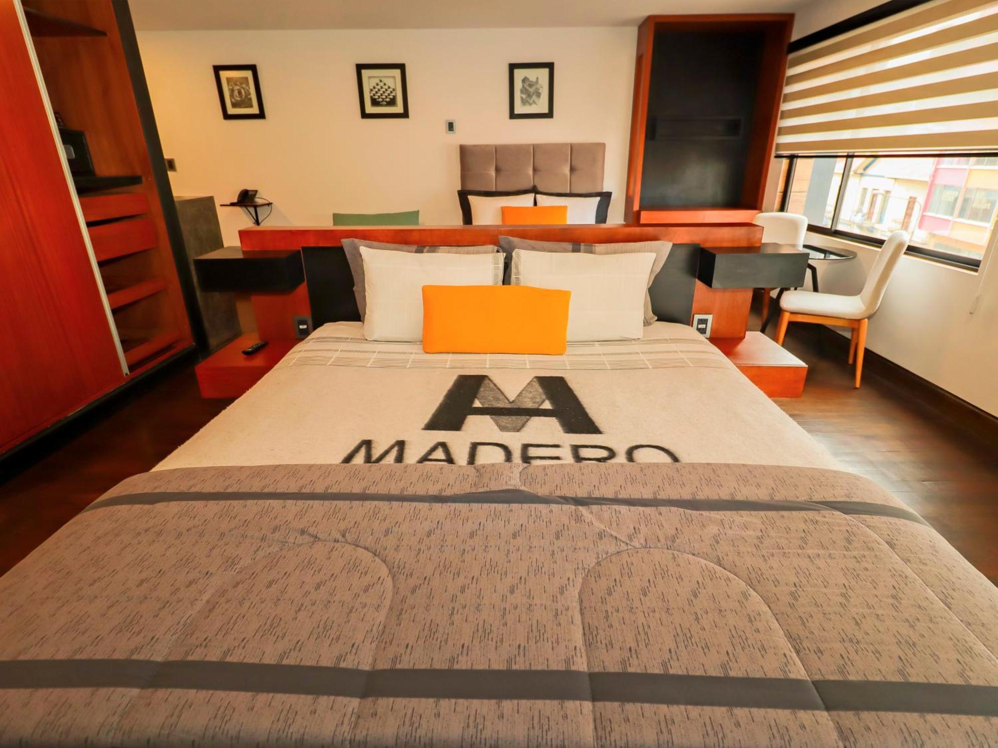 Madero Hotel & Suites La Paz Exterior foto
